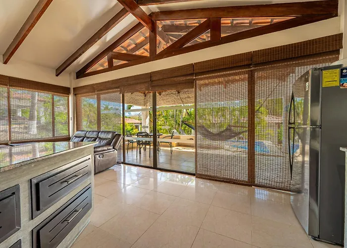 W/ Plunge Pool & Shuttle! Hébergement de vacances *